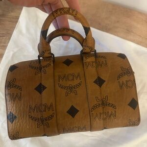 MCM AREN SMALL BOSTON